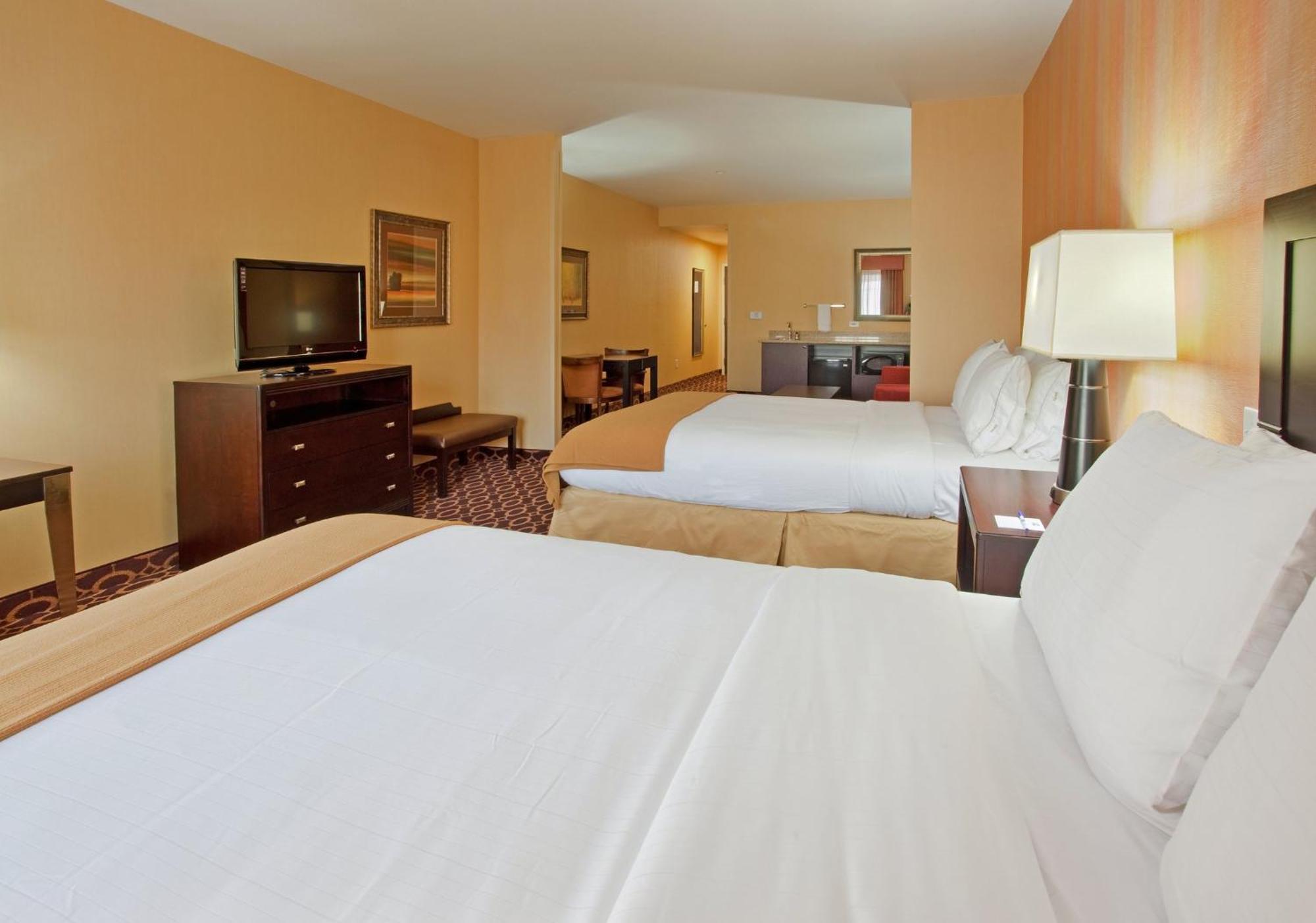 Holiday Inn Express & Suites Sacramento Ne Cal Expo By Ihg Exterior photo
