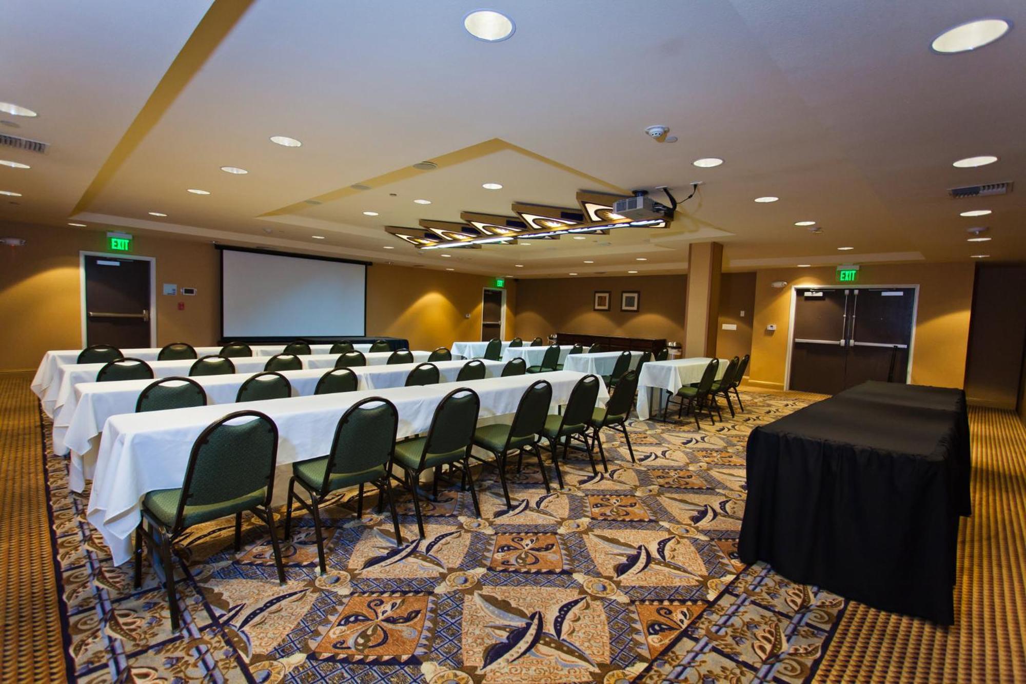 Holiday Inn Express & Suites Sacramento Ne Cal Expo By Ihg Exterior photo