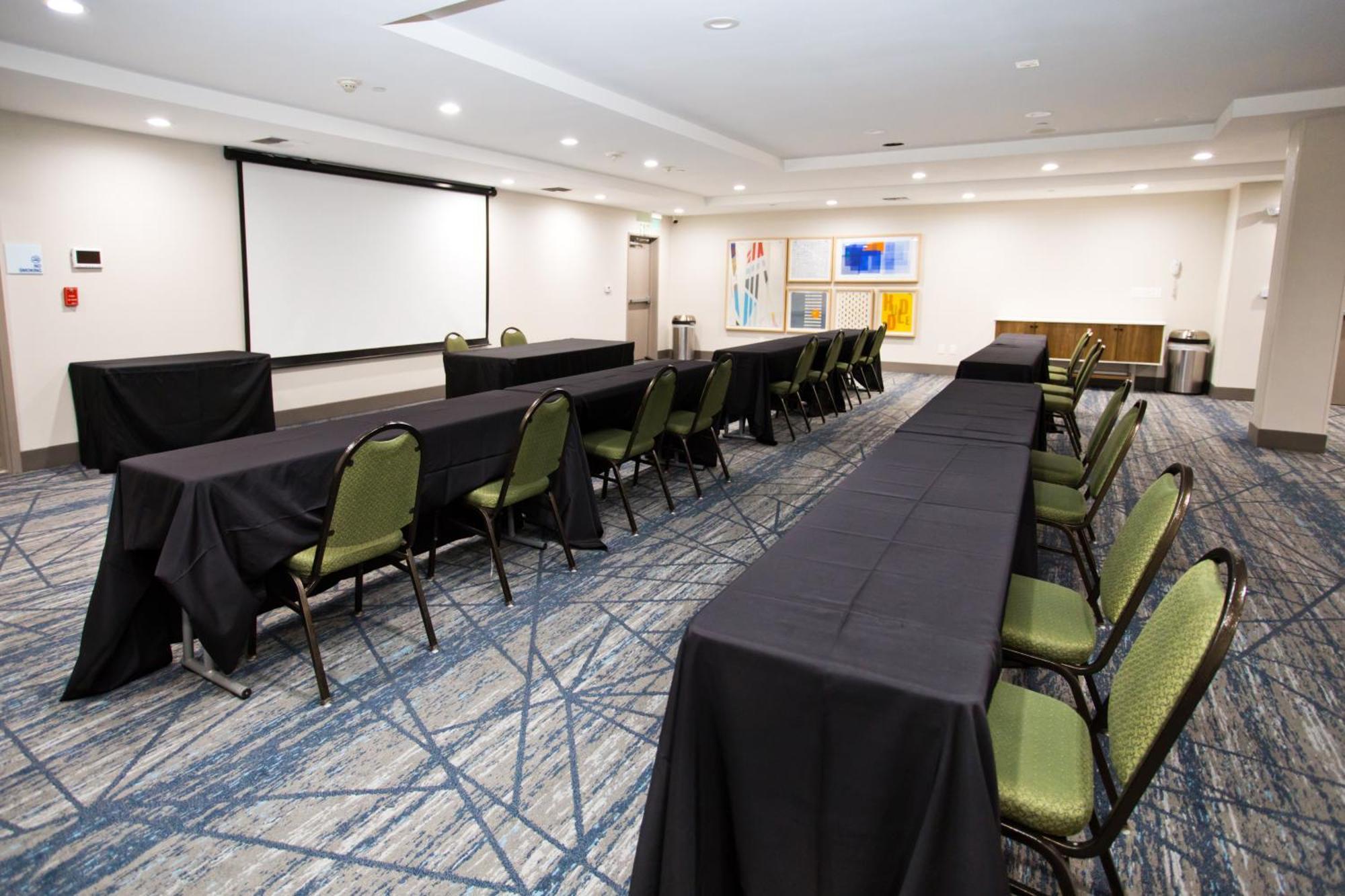 Holiday Inn Express & Suites Sacramento Ne Cal Expo By Ihg Exterior photo