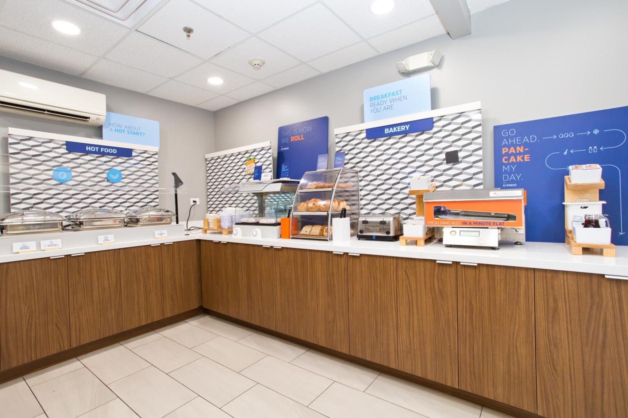 Holiday Inn Express & Suites Sacramento Ne Cal Expo By Ihg Exterior photo